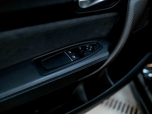 Used 2018 BMW M2 image 38