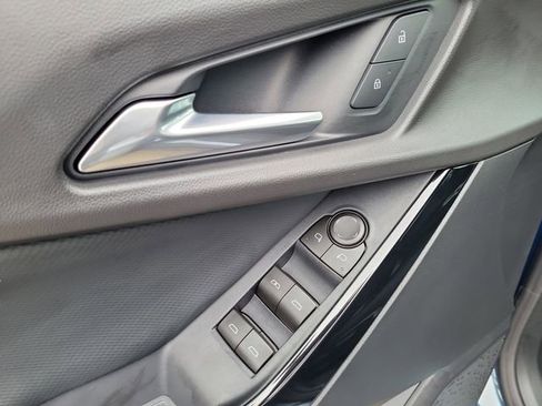 New 2026 Chevrolet Equinox LT w/ Safety and Technology Package image 16