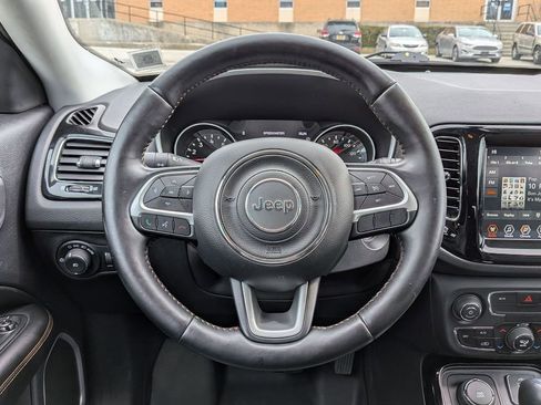 Certified 2020 Jeep Compass Limited image 12