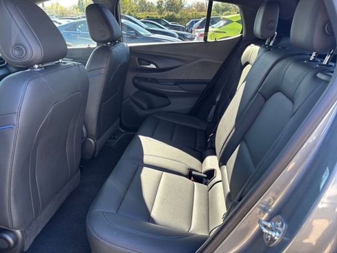 Used 2025 Buick Envista Sport Touring image 23