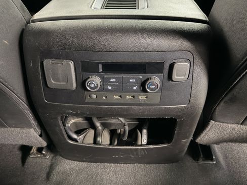 Used 2020 Chevrolet Tahoe Premier AWD/4WD image 25