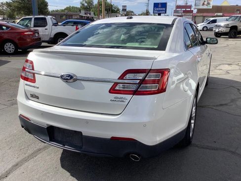 Used 2014 Ford Taurus SEL w/ Equipment Group 201A FWD image 11