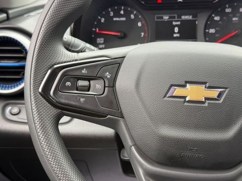 Used 2026 Chevrolet Trax LS w/ Driver Confidence Package FWD image 19
