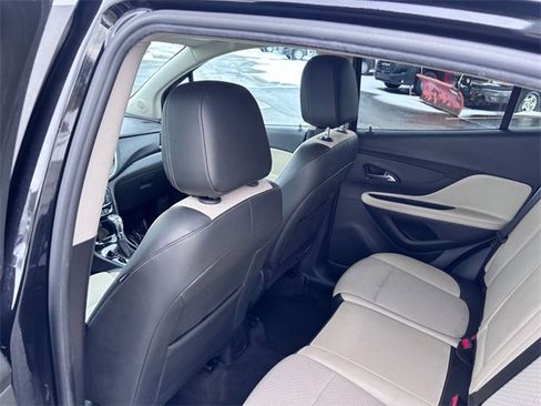 Used 2020 Buick Encore Preferred image 23