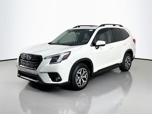 Used 2023 Subaru Forester Premium AWD/4WD image 4