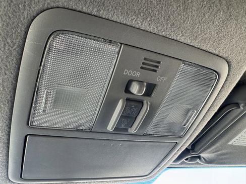 Used 2011 Toyota RAV4 Sport image 31