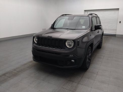 Used 2018 Jeep Renegade Altitude FWD image 15