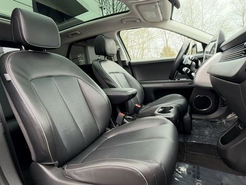 Used 2024 Hyundai Ioniq 5 Limited image 15