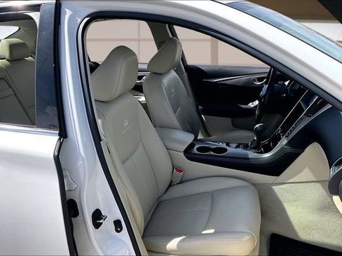 Used 2014 INFINITI Q50 Premium w/ Navigation Package image 7
