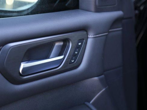 New 2025 Nissan Armada Platinum Reserve image 18