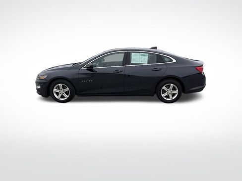 Used 2022 Chevrolet Malibu LS image 2