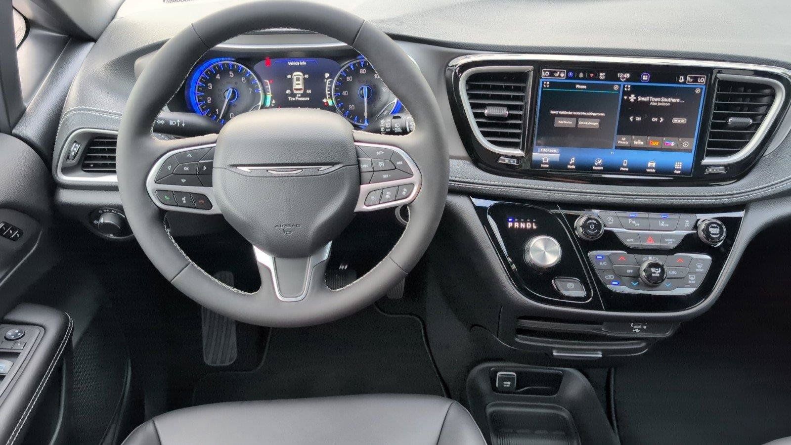 New 2027 Chrysler Pacifica Select FWD image 34
