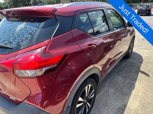 Used 2019 Nissan Kicks SR w/ SR Premium Package FWD image 1