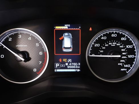 Used 2021 Subaru Forester Premium image 4