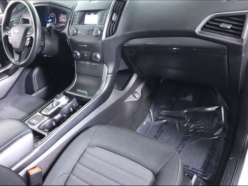 Used 2019 Ford Edge SE w/ SE Fleet Driver's Package image 38