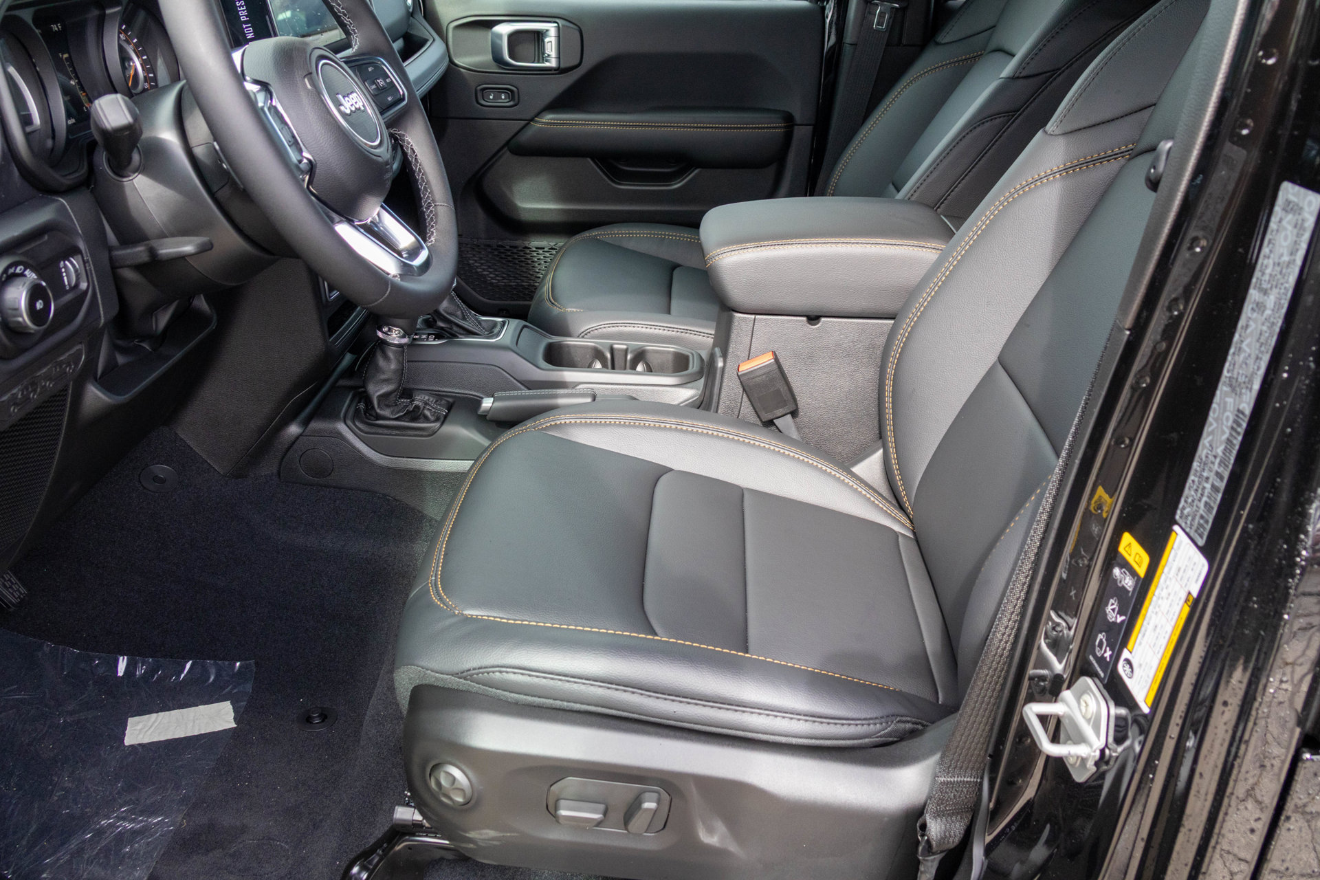 New 2027 Jeep Wrangler Unlimited Sahara AWD/4WD image 4