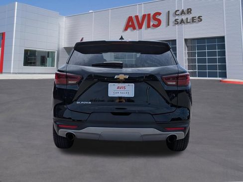 Used 2025 Chevrolet Blazer LT FWD image 7