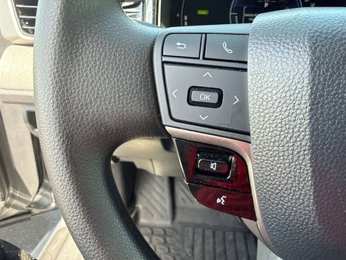 Used 2025 Toyota Camry LE w/ Convenience Package image 29