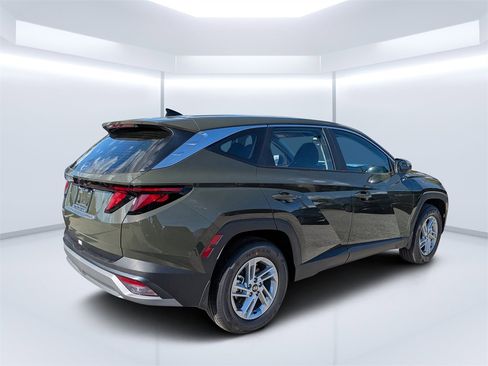 New 2026 Hyundai Tucson SE image 3