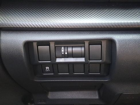 Used 2018 Subaru Crosstrek 2.0i Premium w/ Popular Package #3 image 23