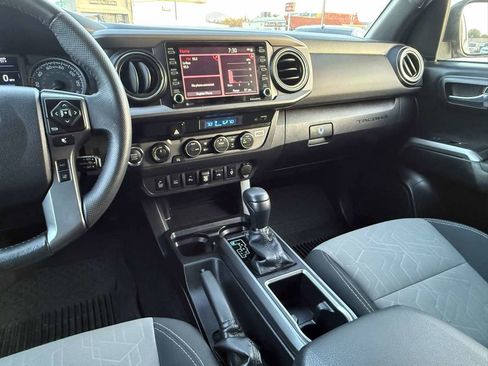 Used 2021 Toyota Tacoma TRD Off-Road image 16