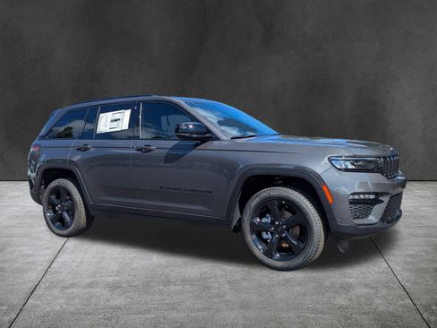 New 2025 Jeep Grand Cherokee Limited w/ Luxury Tech Group II image 2