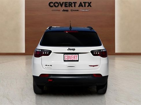 Used 2019 Jeep Compass Trailhawk w/ Cold Weather Group image 4