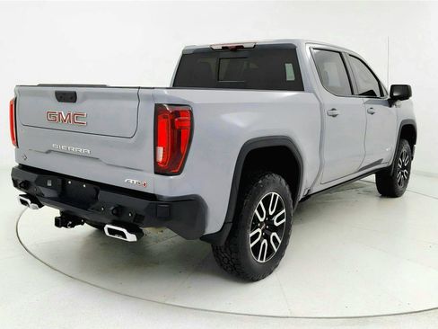 Used 2024 GMC Sierra 1500 AT4 w/ Technology Package AWD/4WD image 5