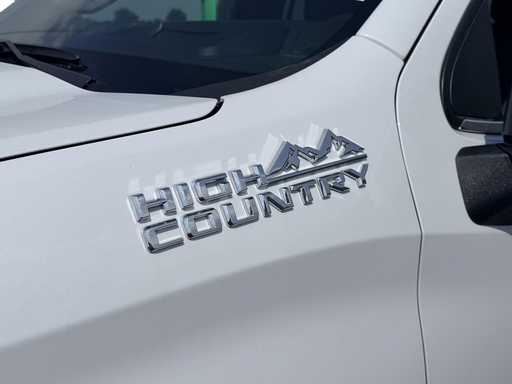 New 2026 Chevrolet Silverado 1500 High Country w/ Technology Package AWD/4WD image 31