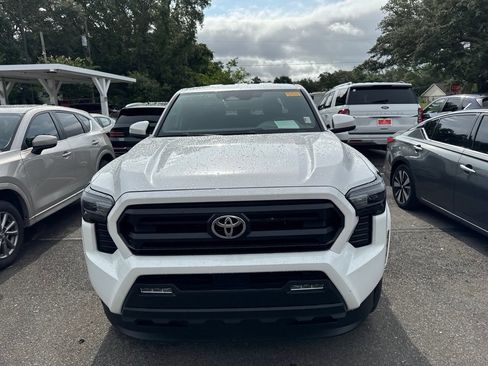 Used 2025 Toyota Tacoma SR5 RWD image 2
