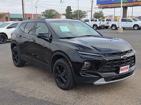 Used 2024 Chevrolet Blazer LT w/ Convenience Package FWD image 5