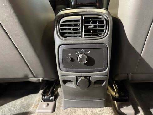 Used 2004 GMC Envoy XUV SLE w/ 1SB Preferred Equipment Group AWD/4WD image 27