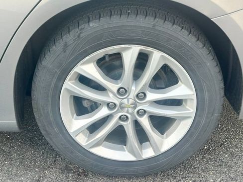Used 2018 Chevrolet Malibu LT FWD image 5