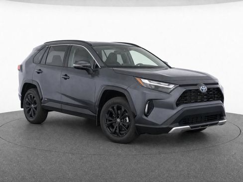 Used 2023 Toyota RAV4 SE AWD/4WD image 6