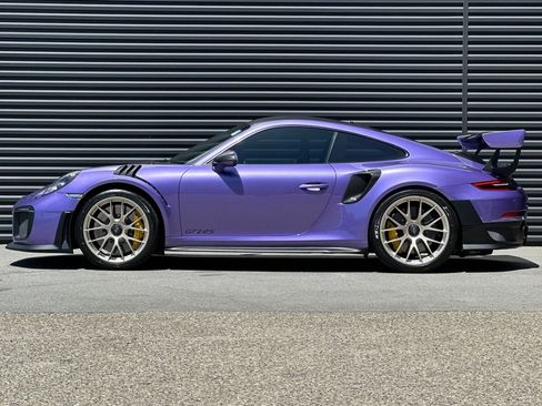 Certified 2018 Porsche 911 GT2 RS RWD image 2