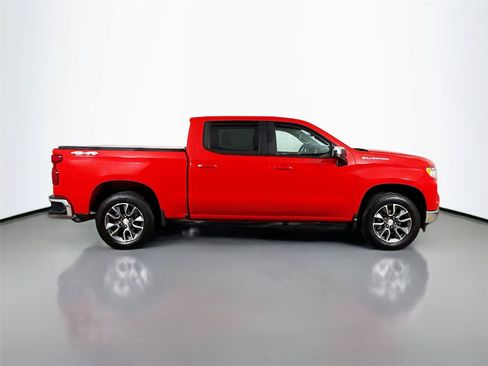 Used 2023 Chevrolet Silverado 1500 LT AWD/4WD image 10