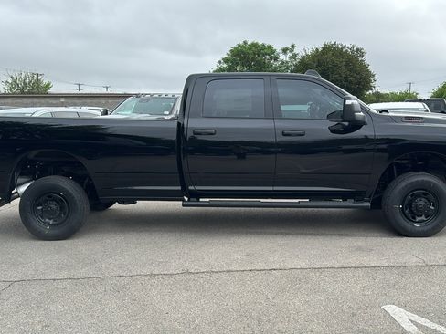 New 2026 RAM 2500 Tradesman AWD/4WD image 4