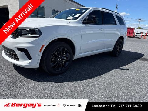 Used 2025 Dodge Durango GT AWD/4WD image 1