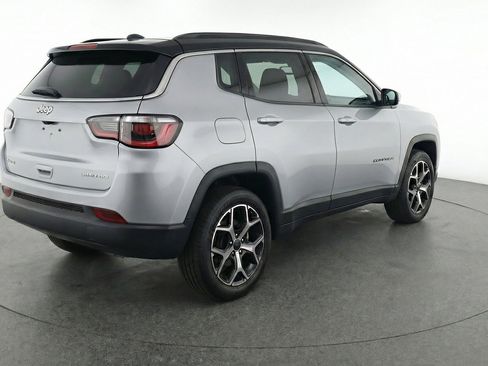 Used 2025 Jeep Compass Limited AWD/4WD image 9