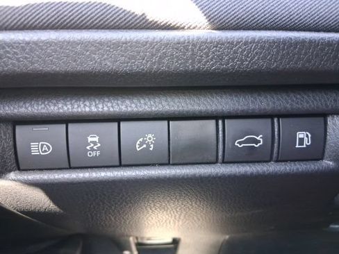 Used 2025 Toyota Camry LE AWD/4WD image 26