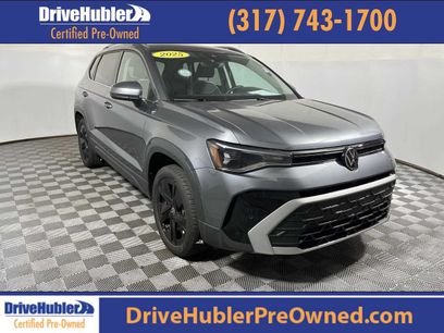 Used 2025 Volkswagen Taos SE w/ Black Wheel Package