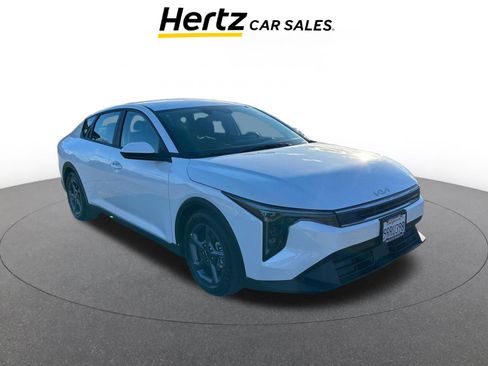 Used 2025 Kia K4 LXS image 1