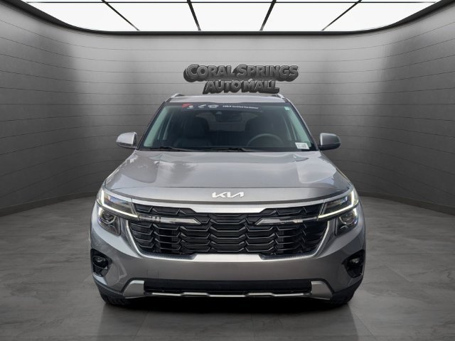 Used 2025 Kia Seltos EX w/ EX Sunroof Package AWD/4WD image 2