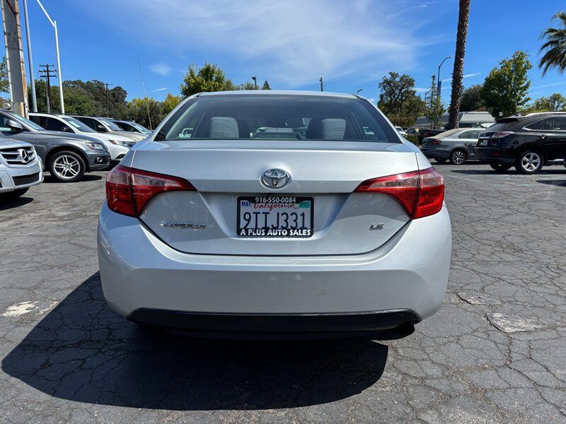 Used 2017 Toyota Corolla LE FWD image 4