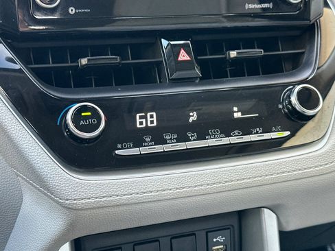 Used 2022 Toyota Corolla Cross LE image 27