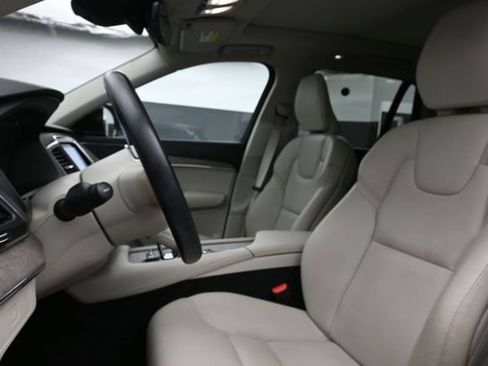 Used 2023 Volvo XC90 B6 Core w/ Protection Package Premier AWD/4WD image 10