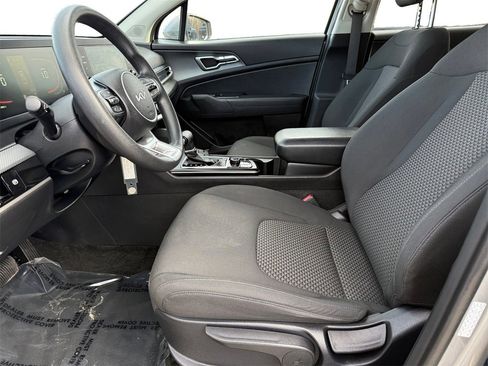 Certified 2023 Kia Sportage LX image 9
