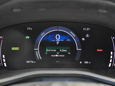 Used 2025 Toyota Camry SE w/ Convenience Package FWD image 32