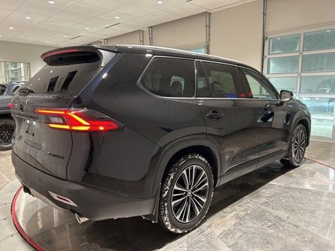 New 2026 Toyota Grand Highlander AWD Hybrid image 8