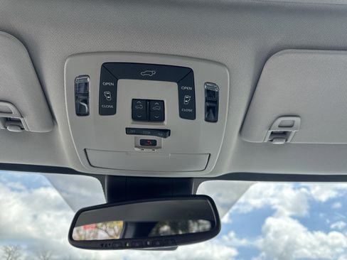 New 2026 Toyota Sienna XLE image 22